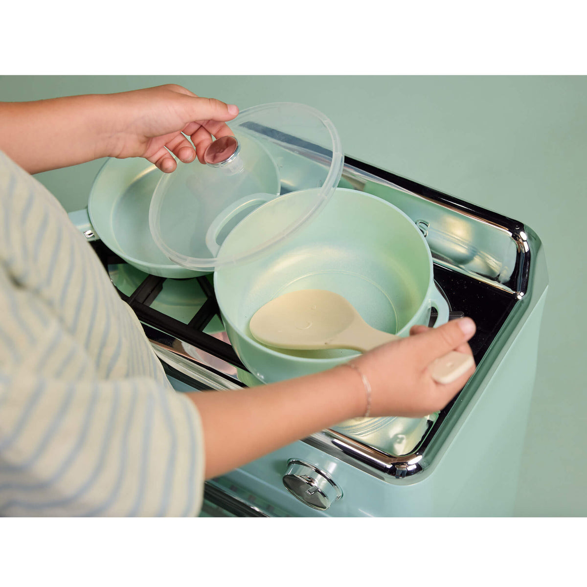 Sweet Spaces™ Pots & Pans Set - Sea Foam
